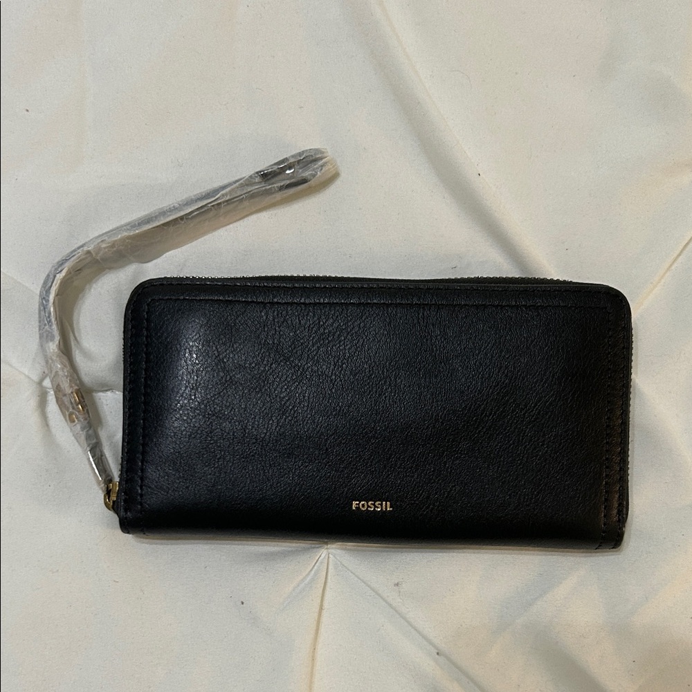 Fossil RFID Logan Zip Black Wristlet Wallet